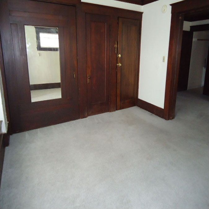 2nd image of 627 Ohio St