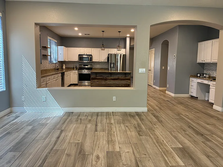 9237 W Irma Ln — Photo 17