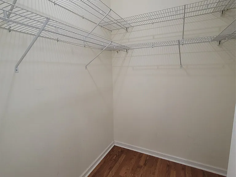 77 Groves Ln — Photo 29