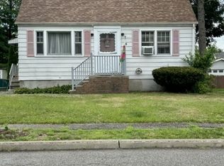 5 Roy Ave, Bloomingdale, NJ 07403