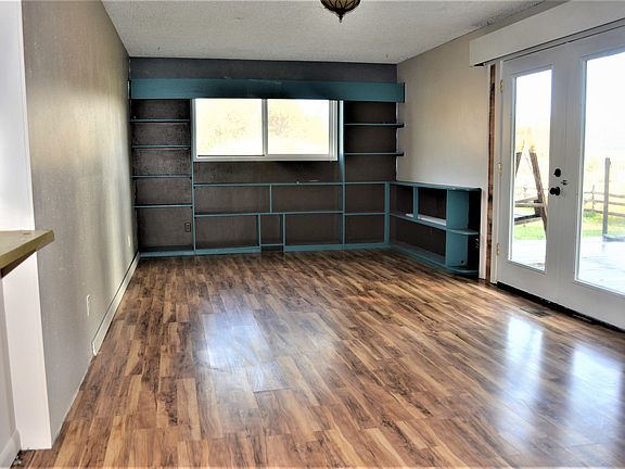 4th image of 1813 SE Bull Blvd