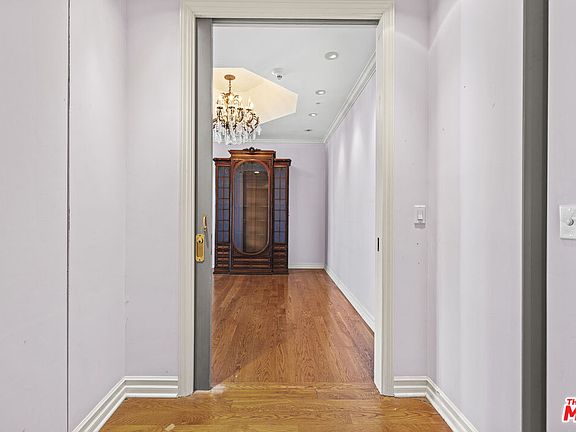 3rd image of 10580 Wilshire Blvd APT 17NE