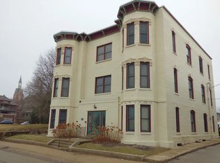 417 Walnut St #1, Rockford, IL 61104