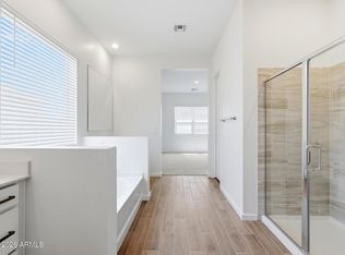 17650 W COLLEGE Drive, Goodyear, AZ 85395