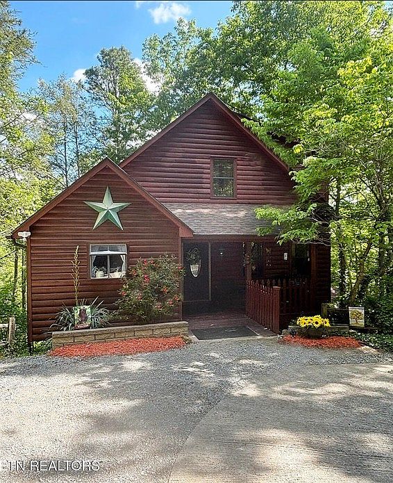 1st image of 3046 Walters Way