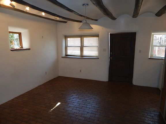 2nd image of 667 W San Francisco St #B