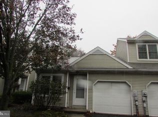 6104 Spring Knoll Dr, Harrisburg, PA 17111