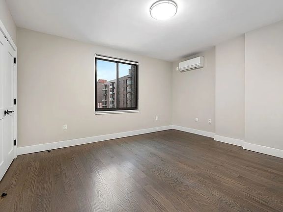 3rd image of 2885 W 15th St APT 3J