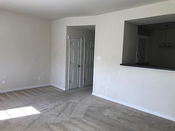 5th image of 3813 Eagle Dr