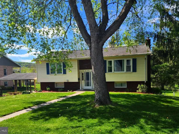 211 McCulloh St, Frostburg, MD 21532
