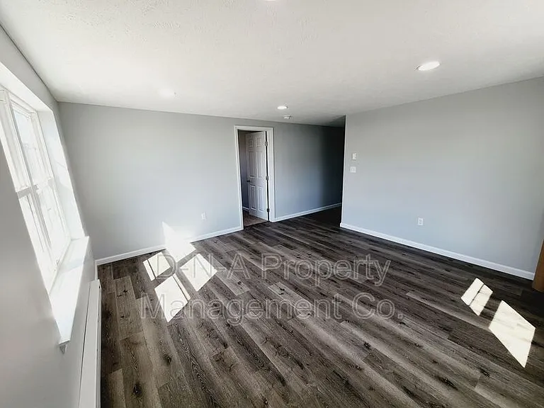 191 Summit Ave #202 — Photo 4