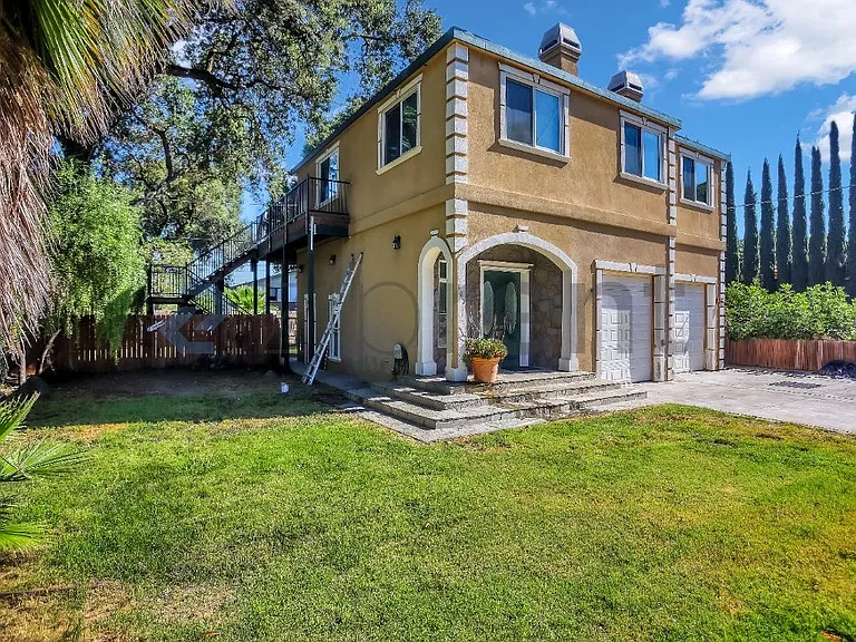 867 E Willow Ave — Photo 52