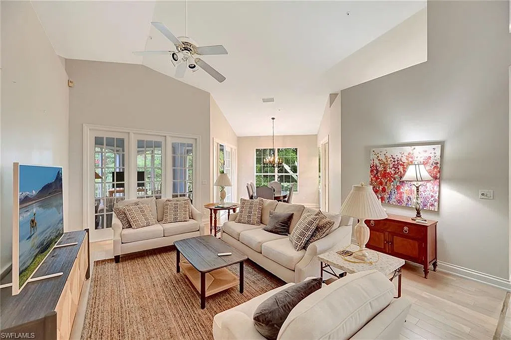 3 bed, 2.0 bath, 2885 sqft, $12,000 — Photo 2