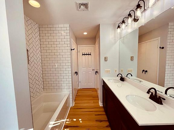 5th image of 67 Cedar Crest Pl Floor 2
