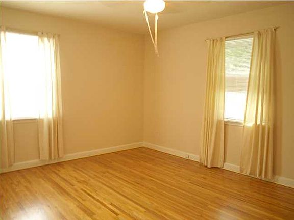 4th image of 37 Holliday Dr