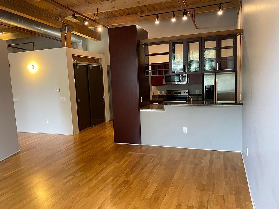 1st image of 533 Columbia Ave APT 256