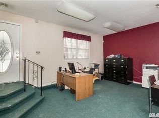 1075 Old Town Rd, Coram, NY 11727