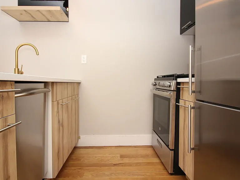 1384 Greene Ave #2L — Photo 8