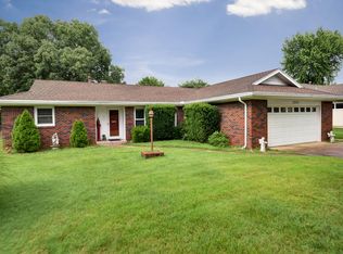 2249 E Meadow Dr, Springfield, MO 65804