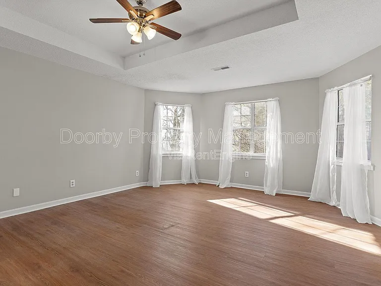 7701 Diamondhead Dr — Photo 24