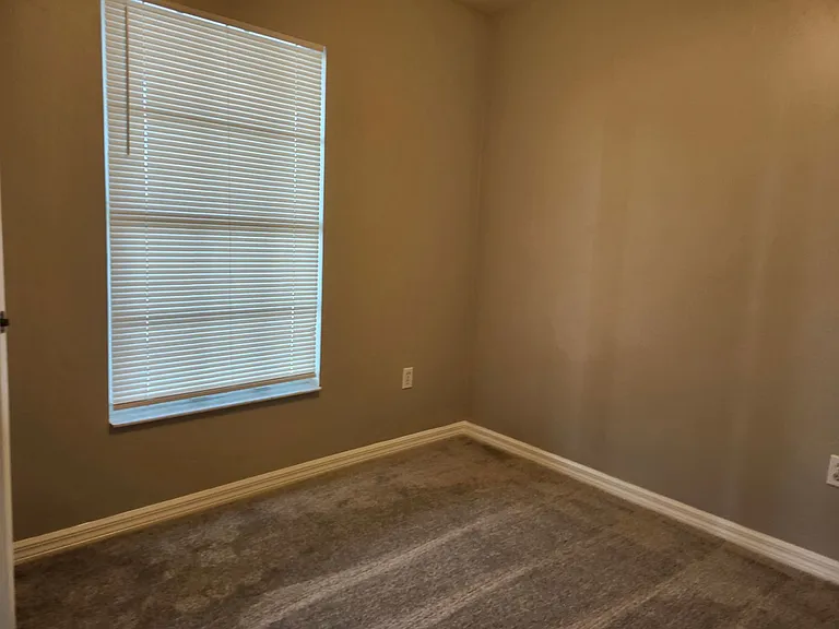 621 SW 47th Ter #204 — Photo 7