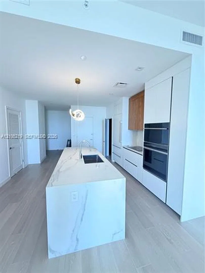 1400 Biscayne Blvd cu-809, Miami, FL 33132 — Photo 1