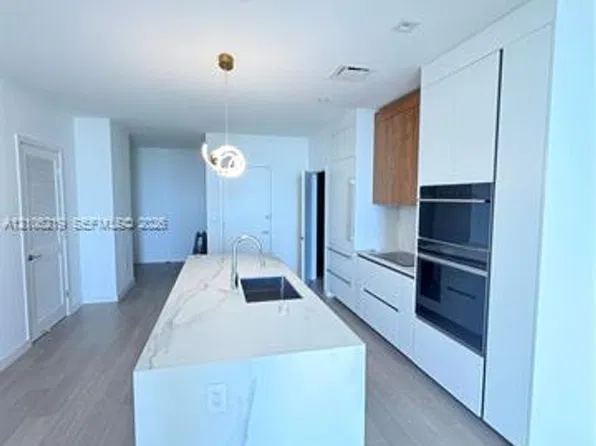 1400 Biscayne Blvd #809, Miami, FL 33132