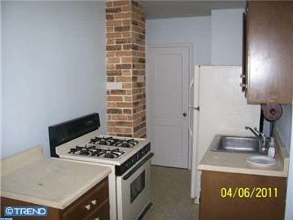 5th image of 4425 Oakmont St