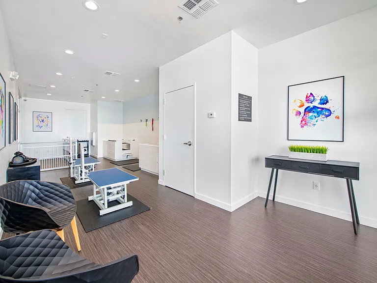 MAA 220 Riverside — Photo 10