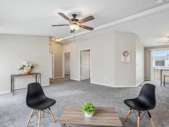 4th image of 896 Holly Street