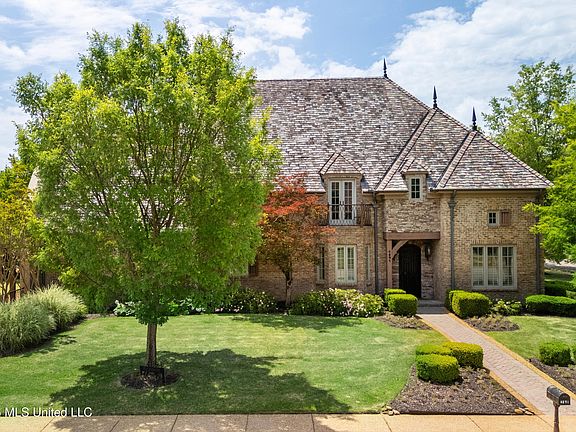 2nd image of 4891 Fleur De Lis Cir