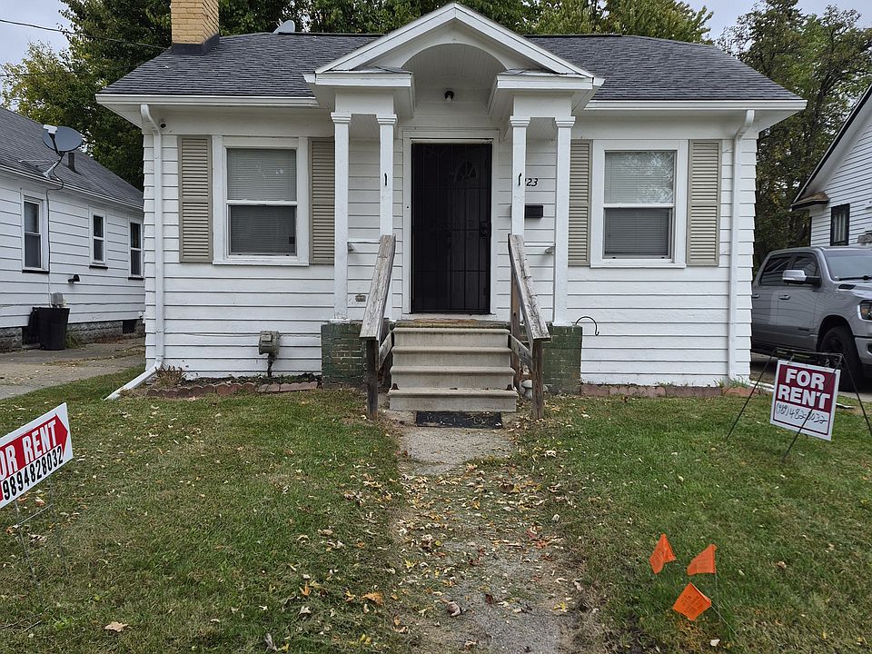 1st image of 3323 Webber St