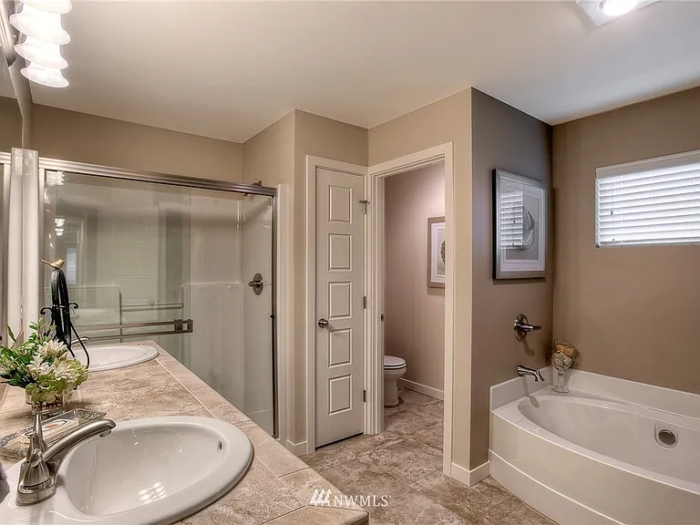 12213 SE 292nd St — Photo 5