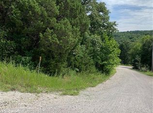 Sioux Ln, Eureka Springs, AR 72631