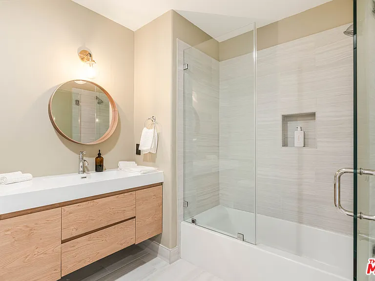 1744 Butler Ave #103 — Photo 9
