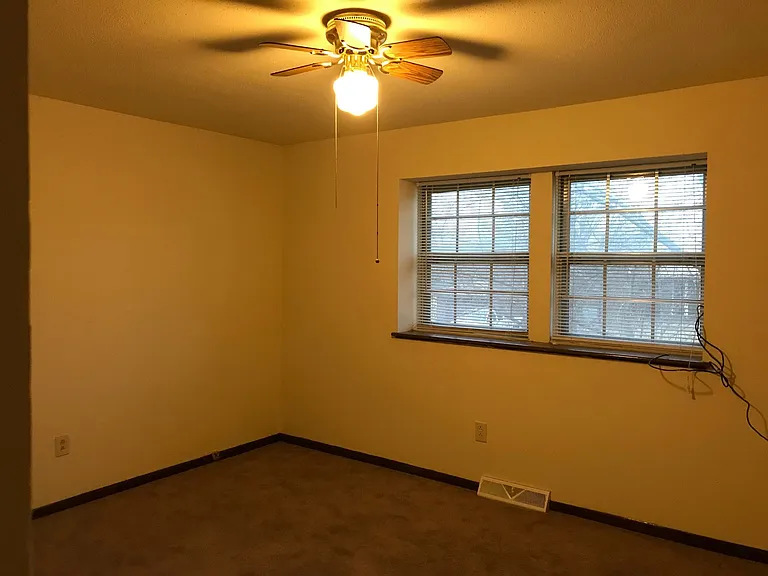 1484-86 S Sonora Dr — Photo 5