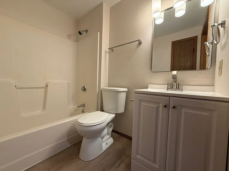 2713 Humboldt Rd — Photo 22