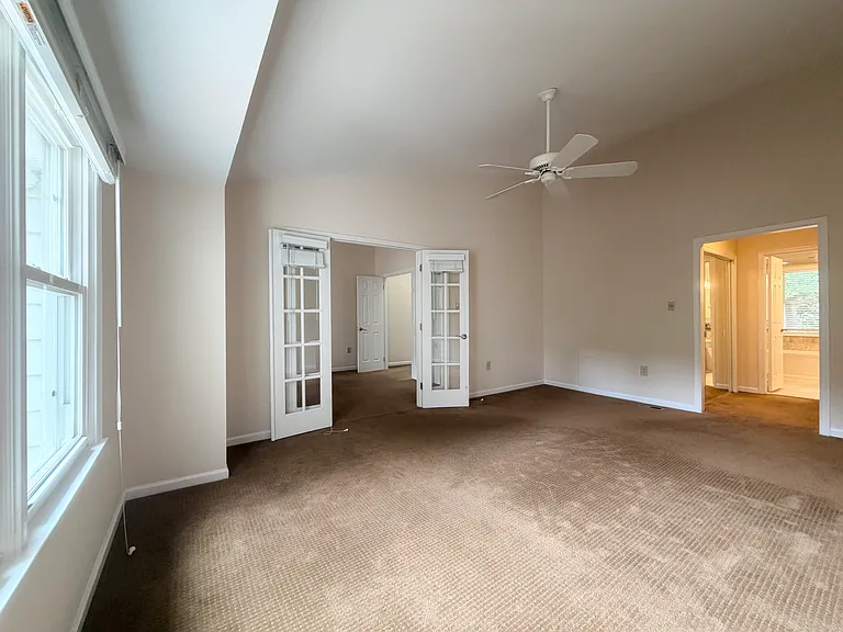 7418 Crestberry Ln — Photo 29