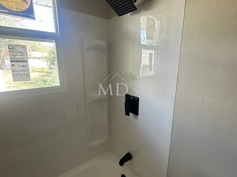 5662 Parchester Dr — Photo 14