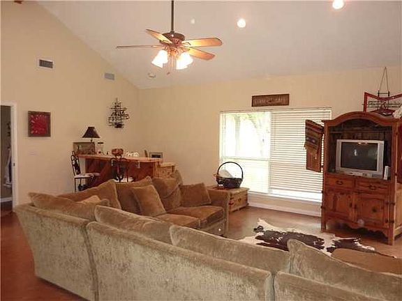 5th image of 109 Liberty Oaks Dr