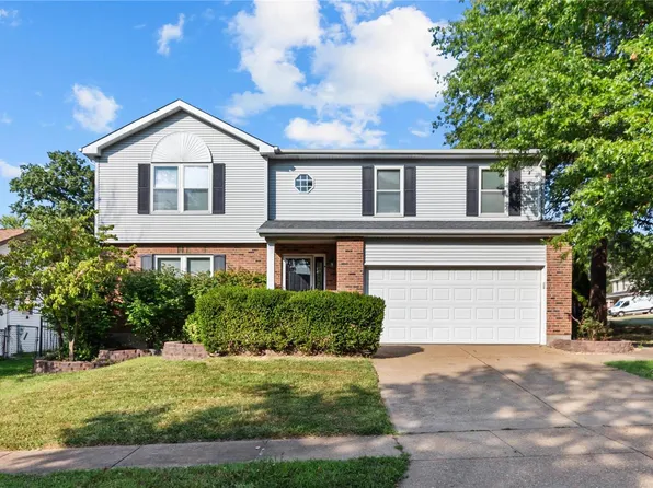 600 Sedan Park Ct, Saint Louis, MO 63125