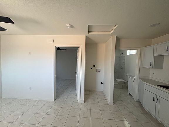2nd image of 1654 Driftwood Dr #1