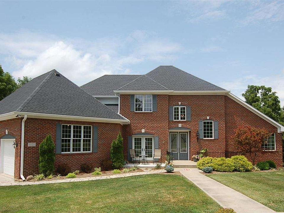 1st image of 7425 N Canyon Ct