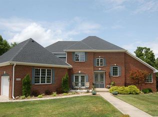 7425 N Canyon Ct, Bloomington, IN 47404