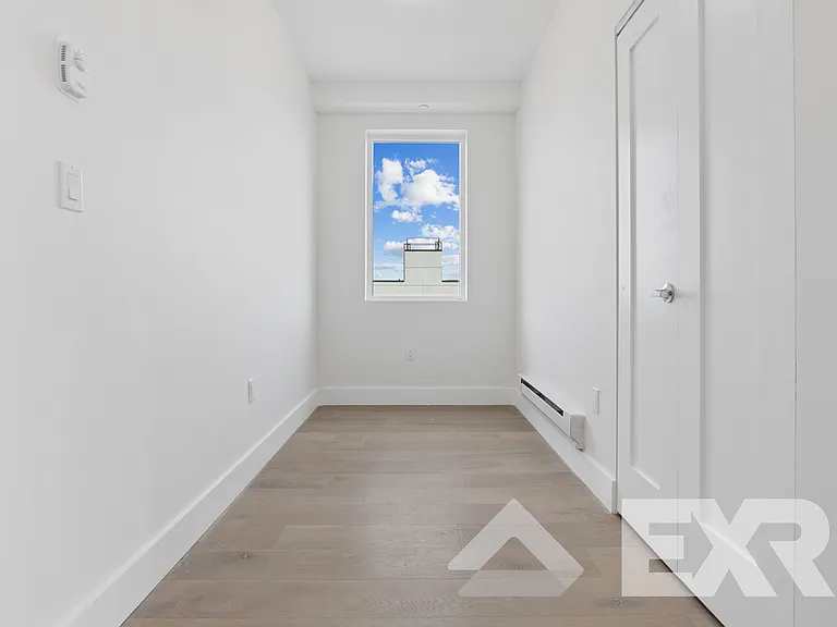 48 Somers St #302 — Photo 24