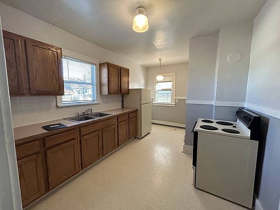 5th image of 118 Pine St