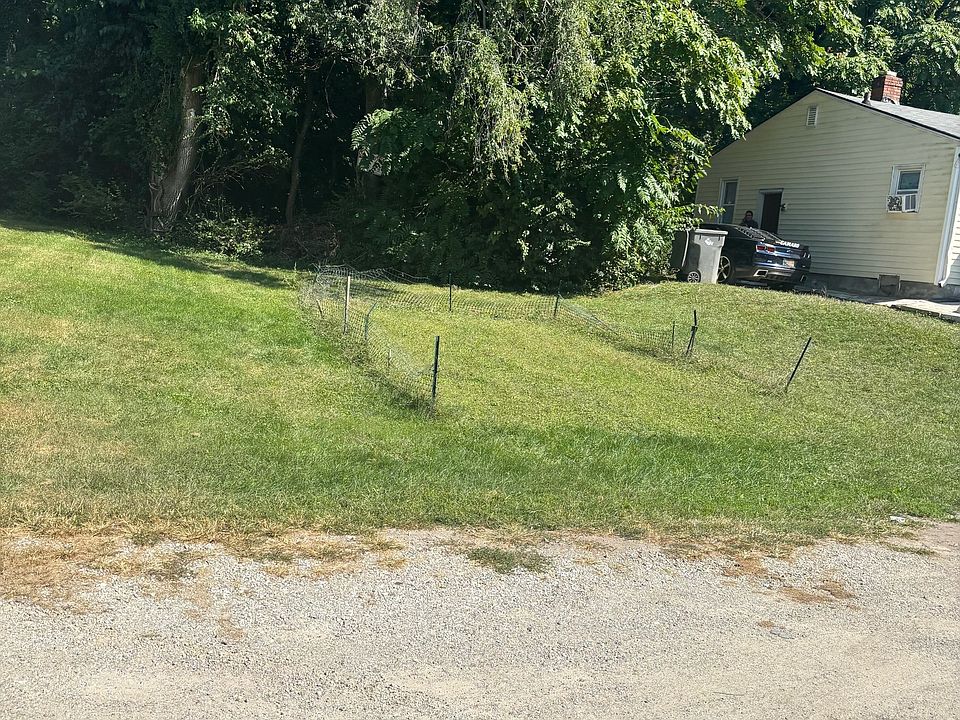 2nd image of 3347 Nicholas Ave