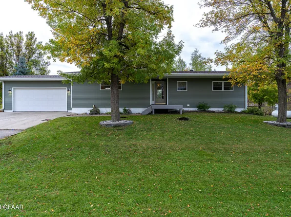 601 12th St, Manvel, ND 58256