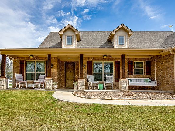 4th image of 1615 Sanger Dr