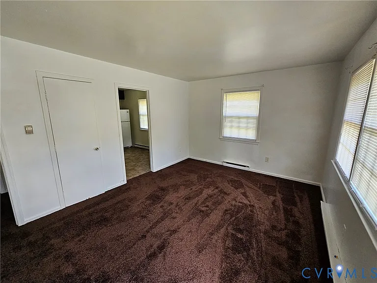 422 W 27th St — Photo 2